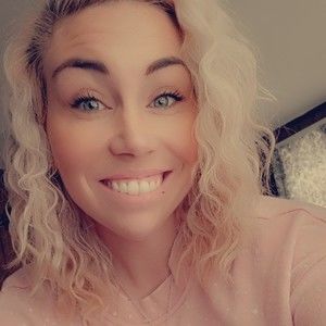 Meet your Posher, Courtney